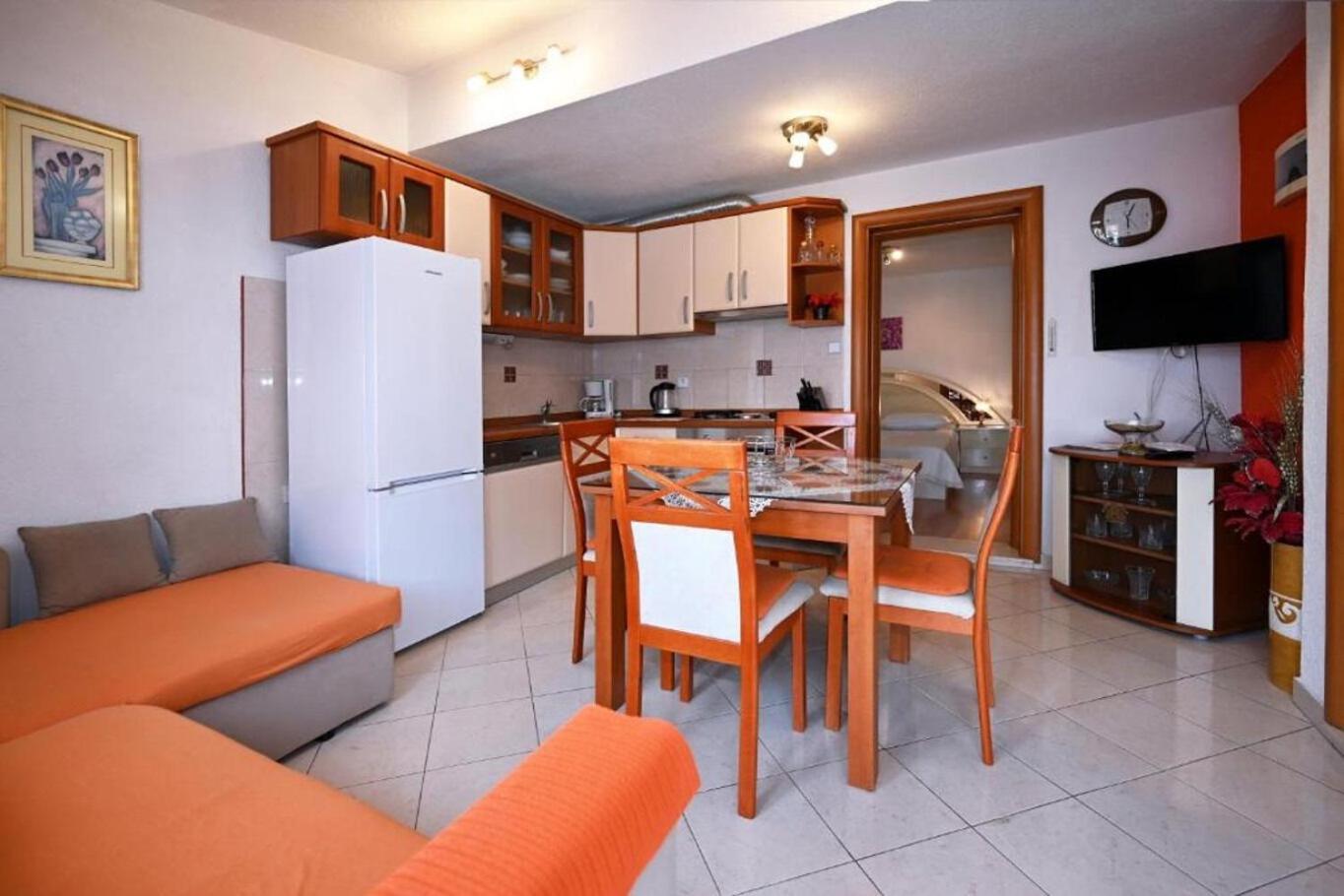 Apartment Mihovilovic Slatine Eksteriør billede
